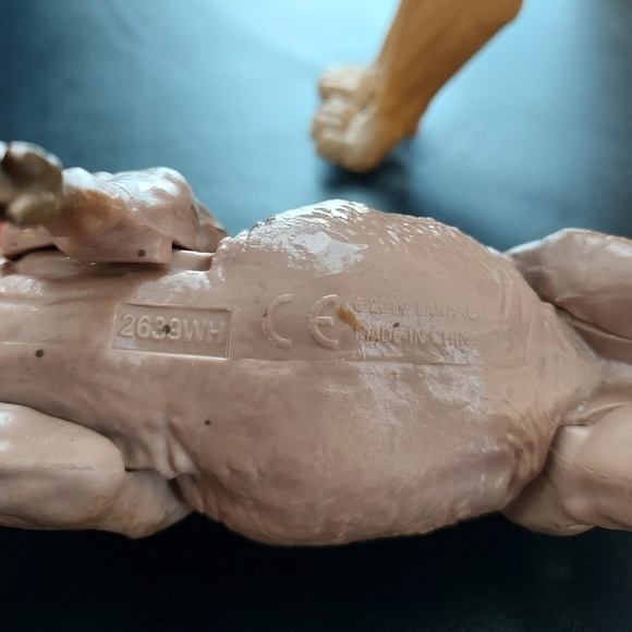 Jumanji Wild Kingdom Roaring Lion Action Figure With Sound/Motion Also Warthog - Picture 9 of 10